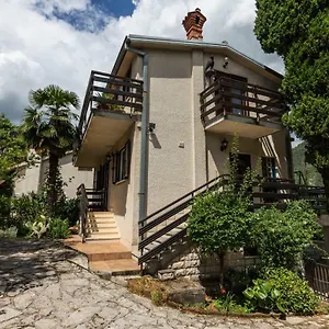 Nada Medveja Apartmán
